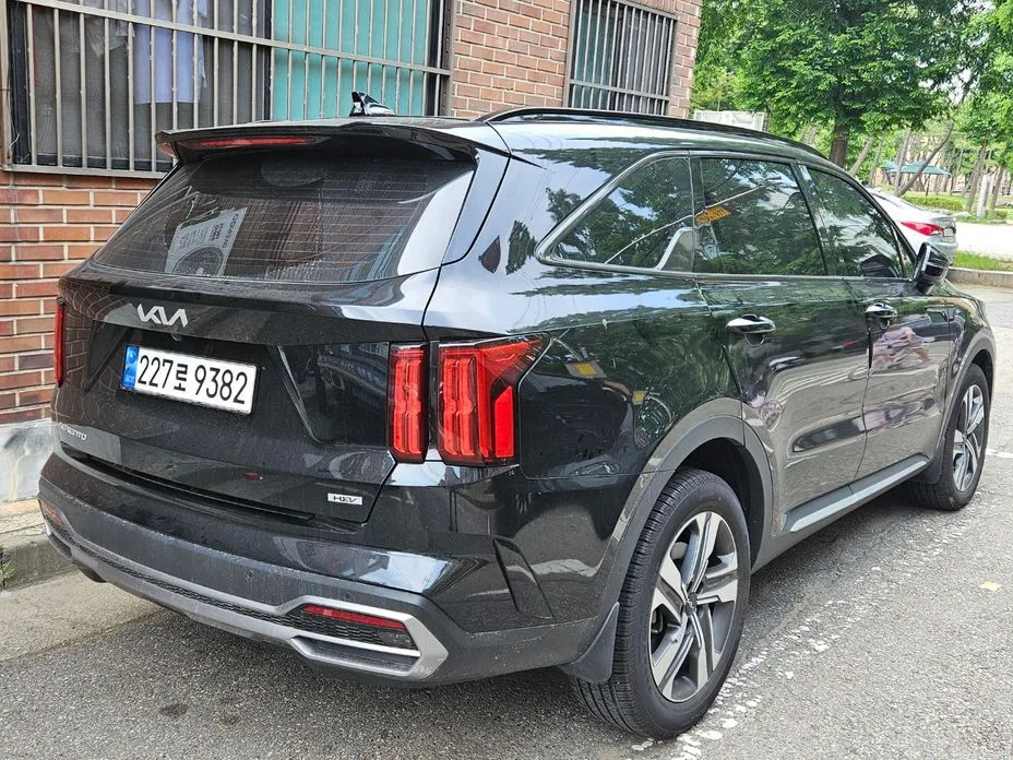 Kia Sorento — фото 7