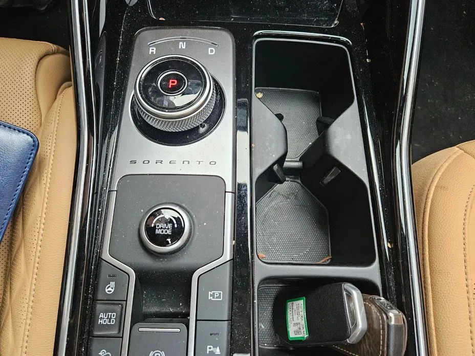 Kia Sorento — фото 6