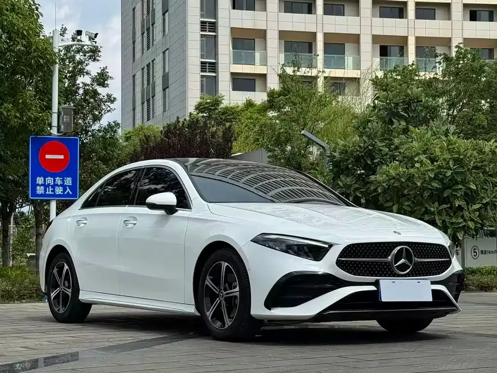Mercedes-Benz A-Class — фото 8