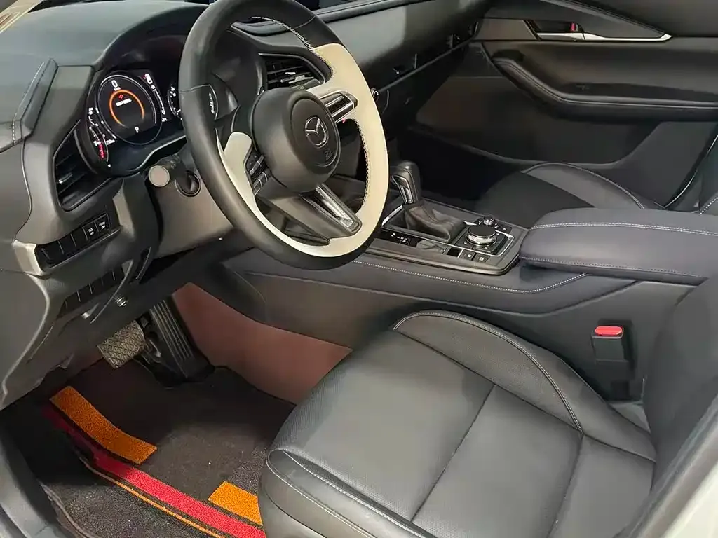 Mazda CX-30 2022 из CN, фото 5