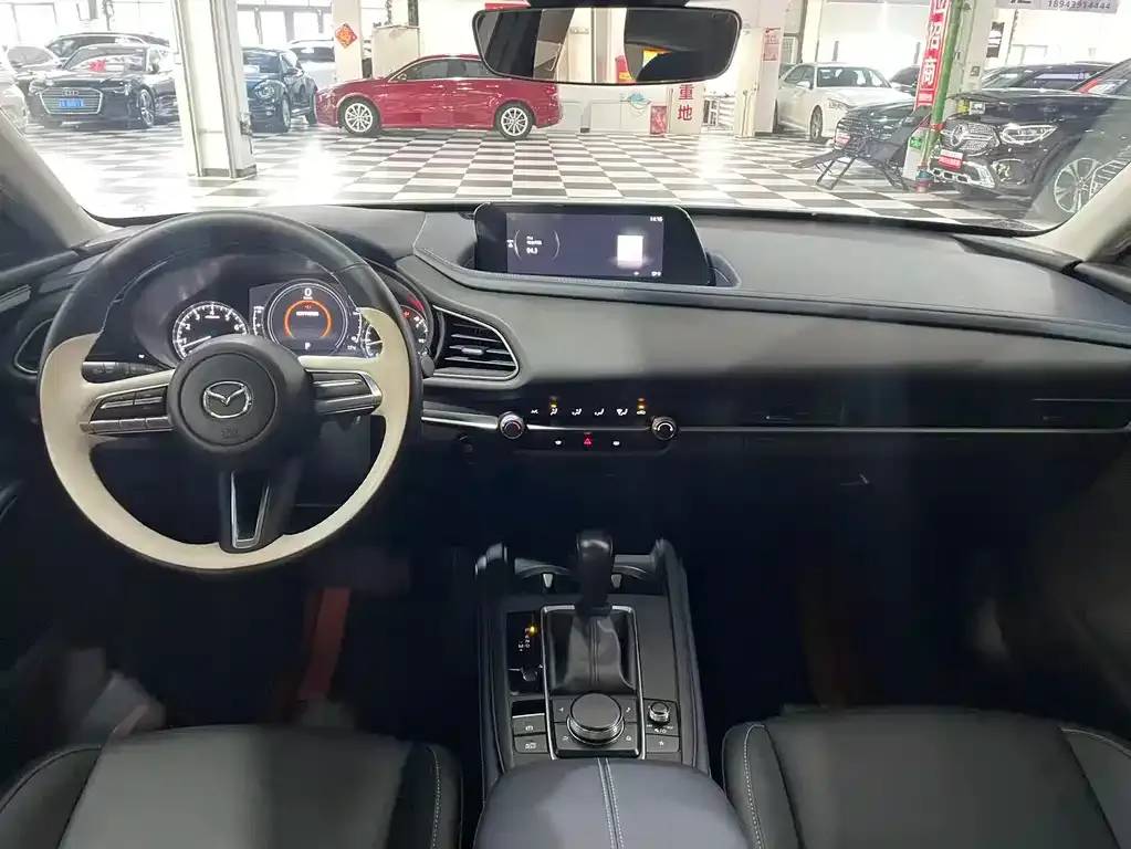 Mazda CX-30 2022 из CN, фото 9