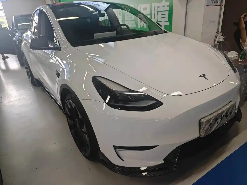 Tesla Model Y — фото 5
