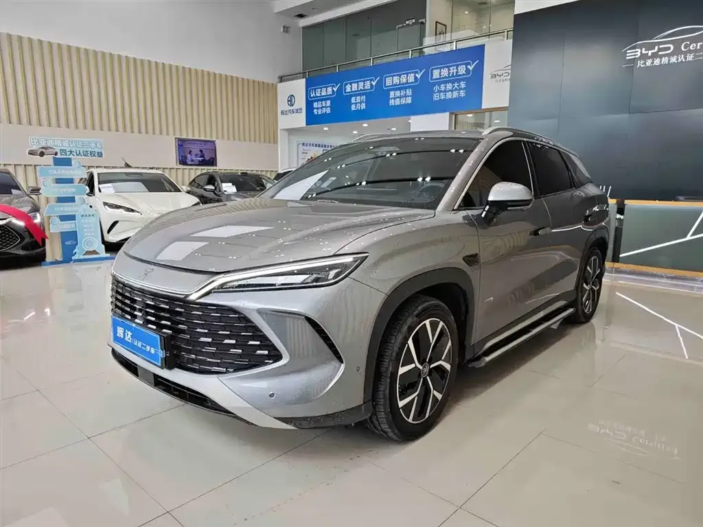 BYD L DM-i — фото 1