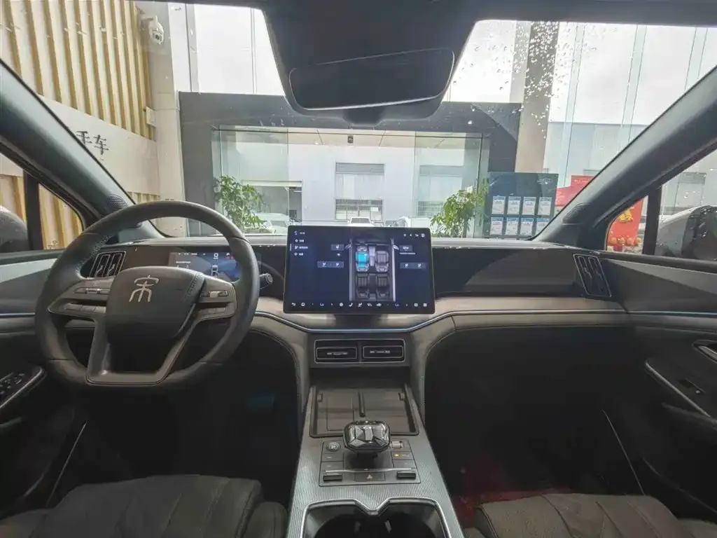 BYD L DM-i — фото 2