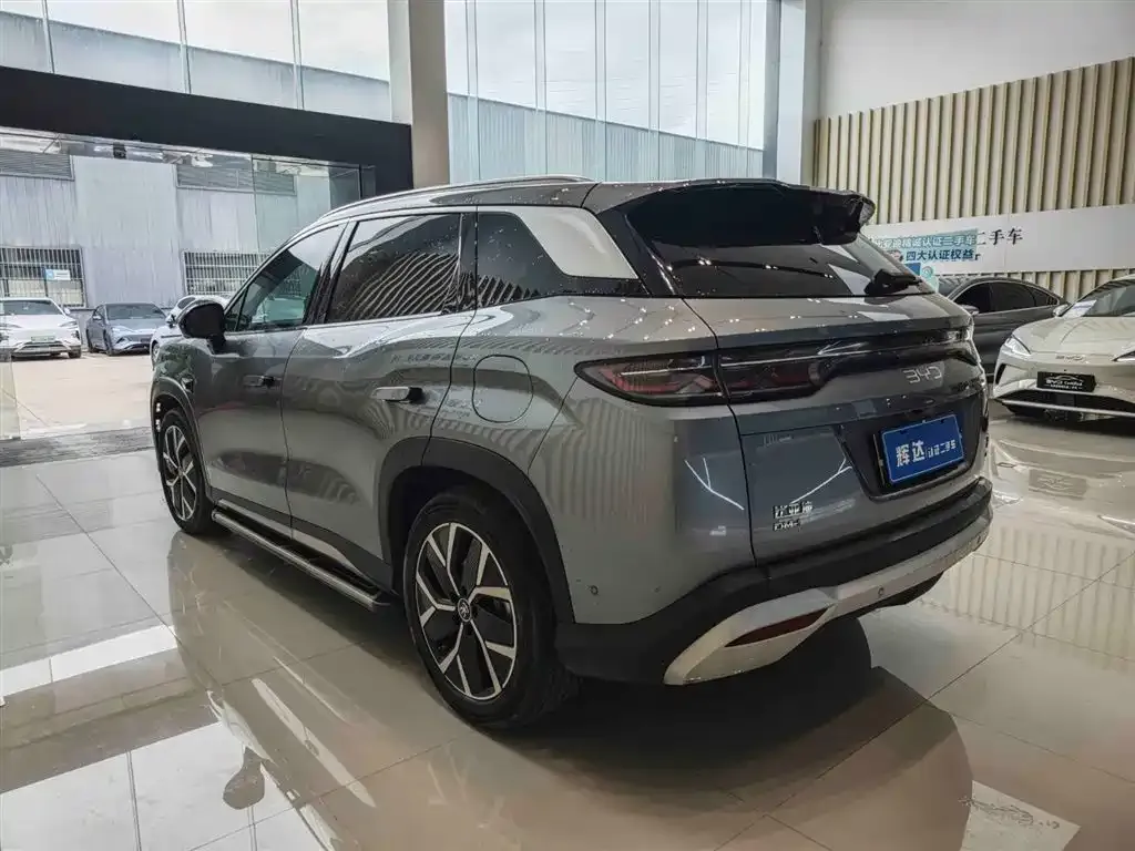 BYD L DM-i — фото 7