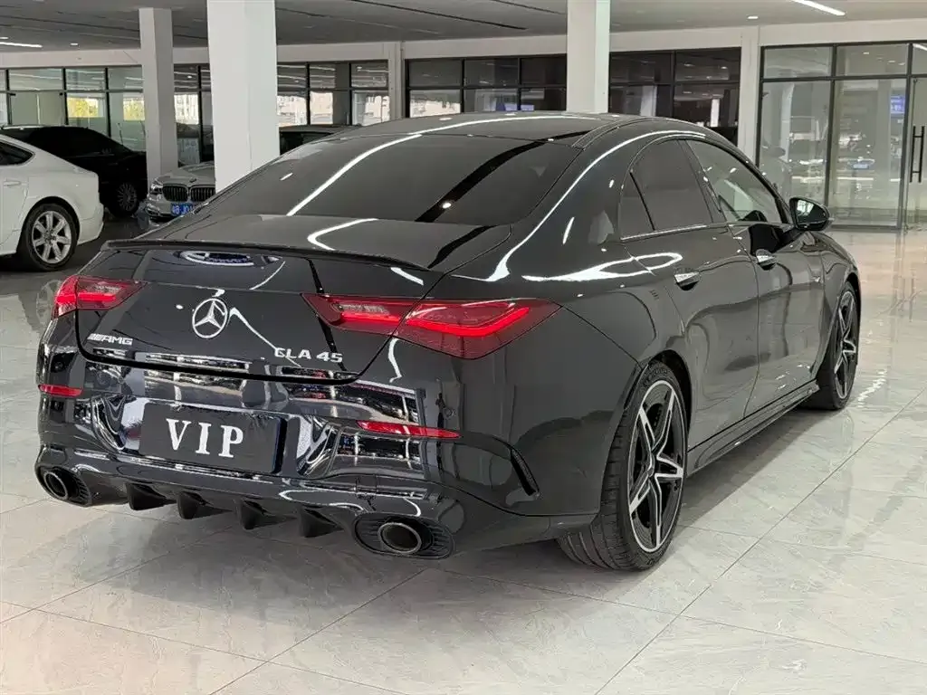 Mercedes-Benz CLA AMG — фото 7