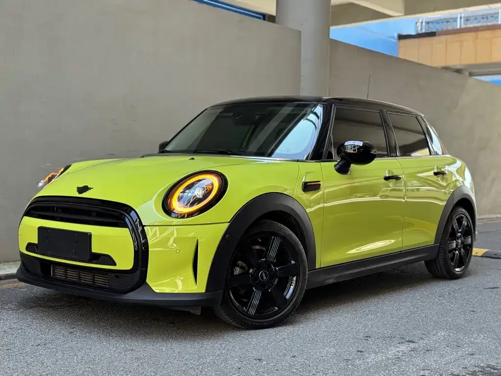 MINI Cooper (3-door) — фото 1