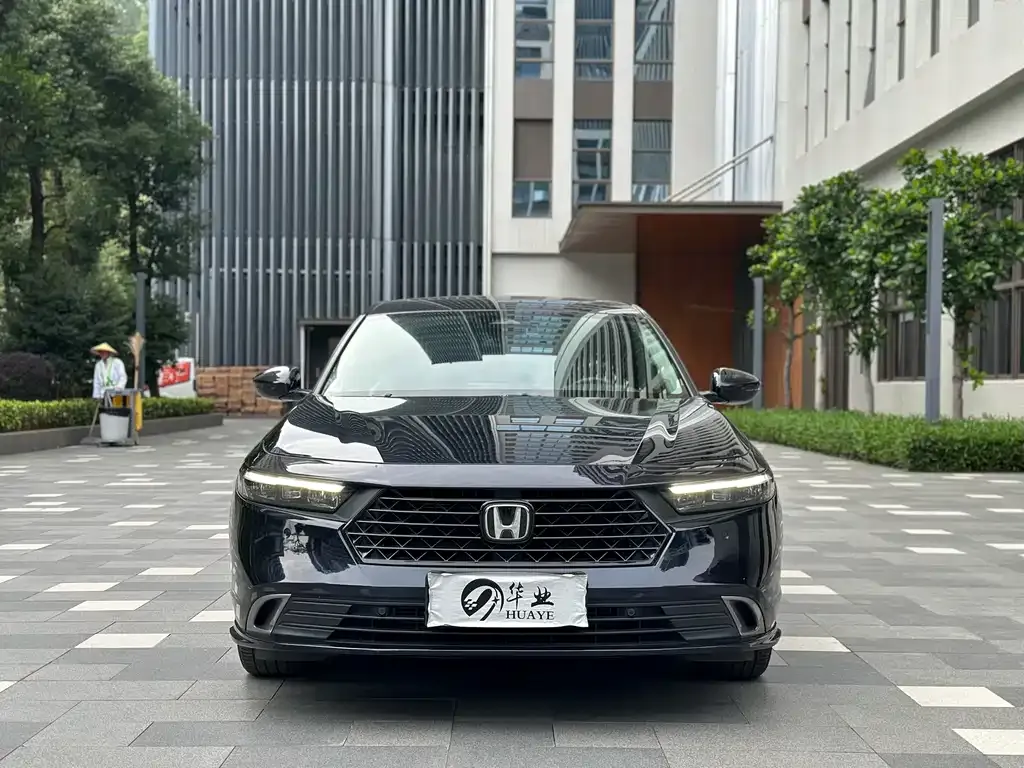 Honda Accord — фото 9