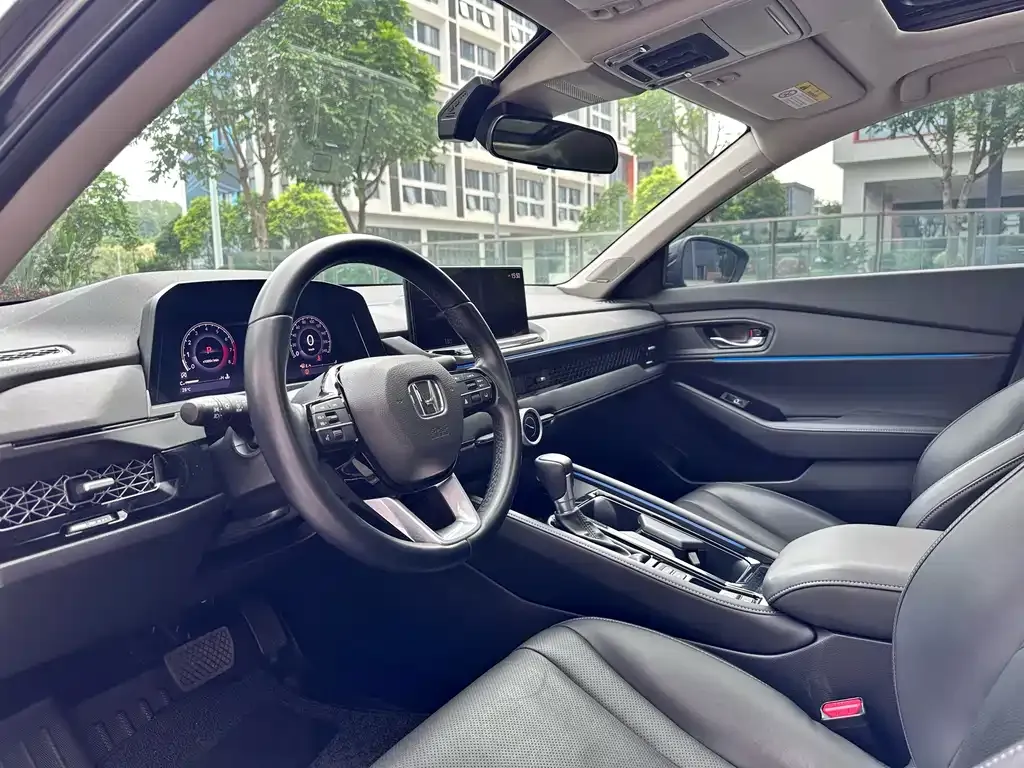 Honda Accord — фото 8