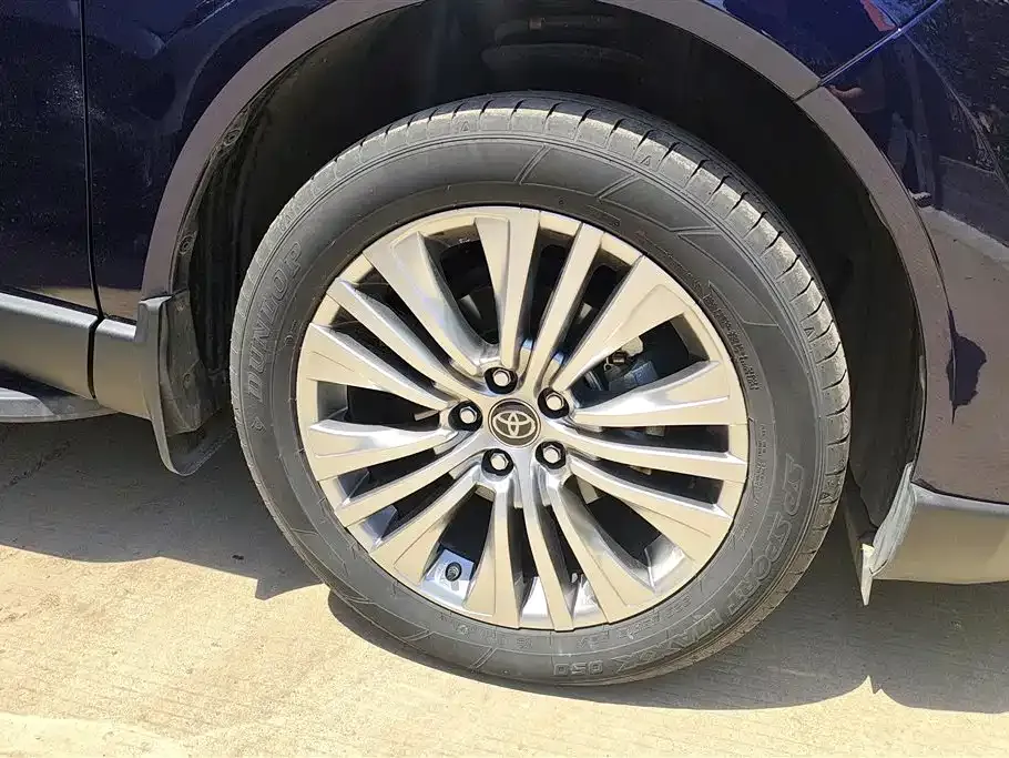 Toyota Harrier — фото 10
