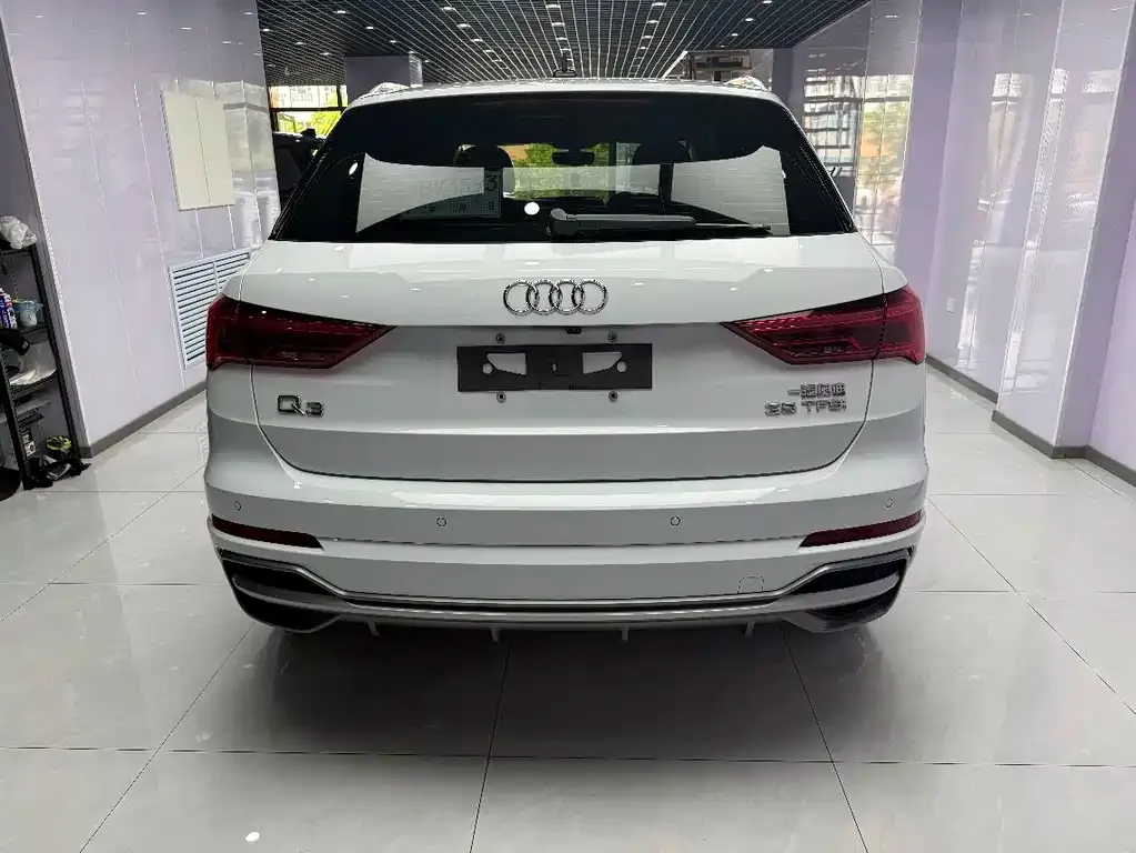 Audi Q3 — фото 7