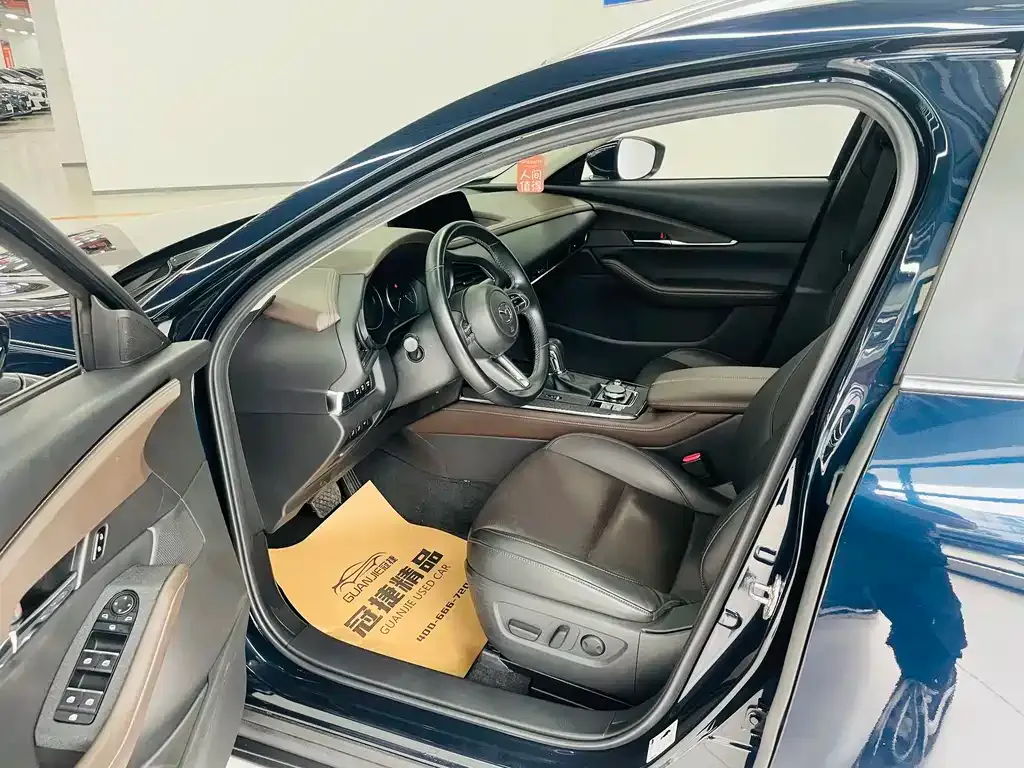 Mazda CX-30 2021 из CN, фото 7