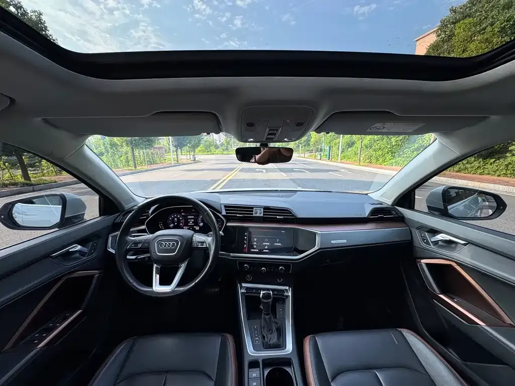 Audi Q3 2021 из CN, фото 2