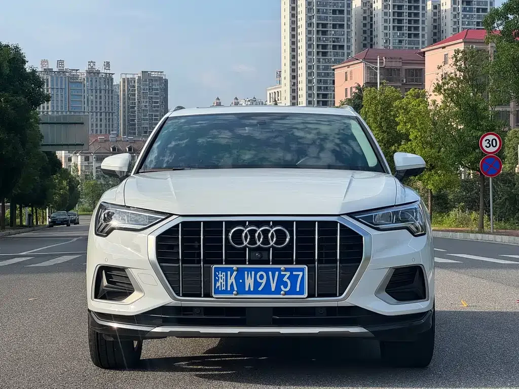 Audi Q3 2021 из CN, фото 4