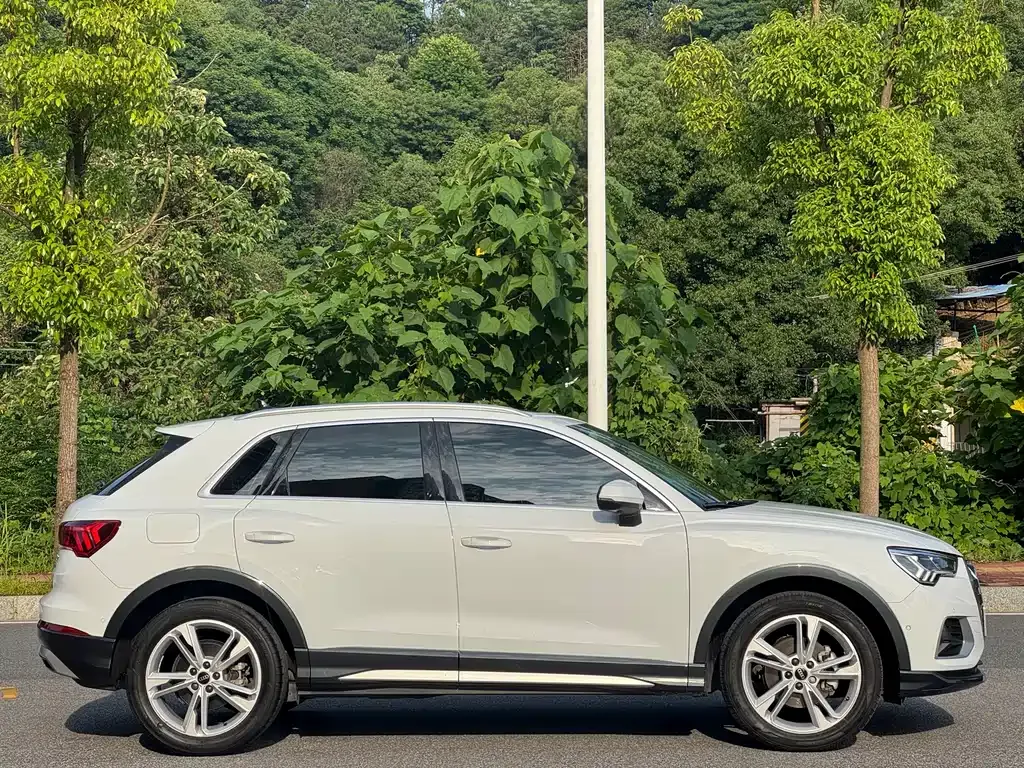 Audi Q3 2021 из CN, фото 8