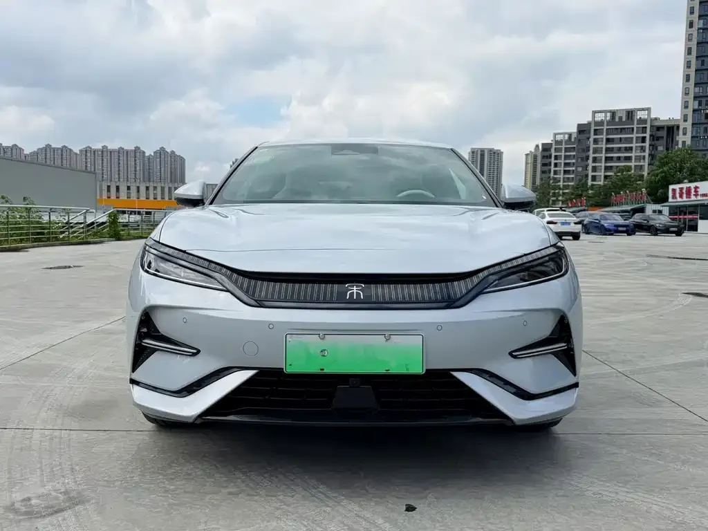 BYD L EV — фото 2