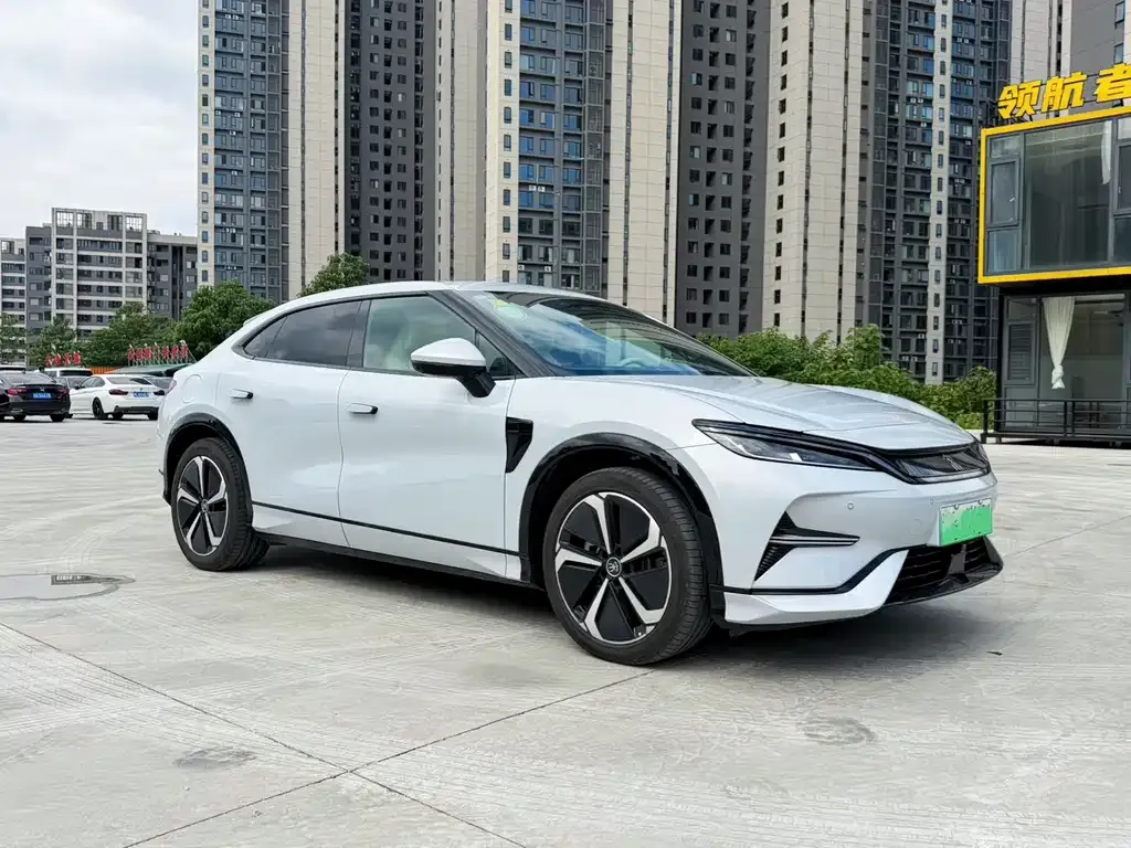 BYD L EV — фото 3
