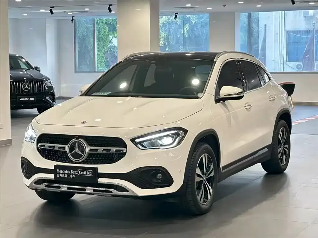 Mercedes-Benz GLA — фото 1
