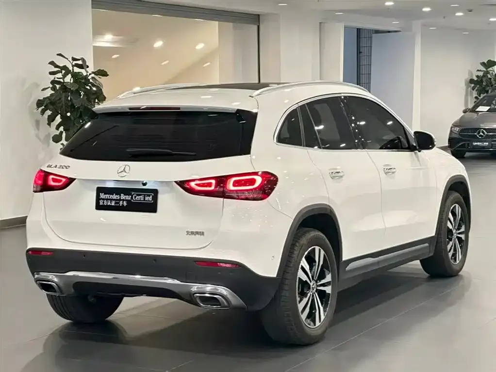 Mercedes-Benz GLA — фото 7