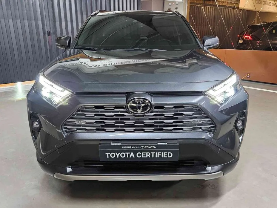 Toyota RAV4 — фото 2