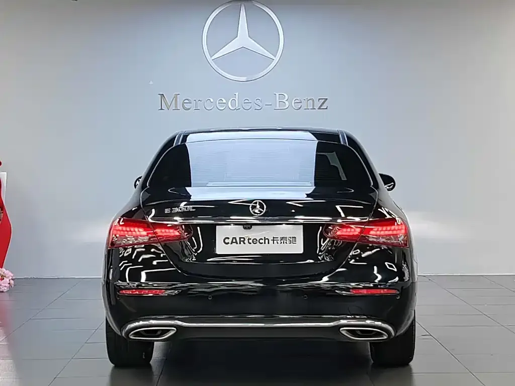 Mercedes-Benz E-Class — фото 4