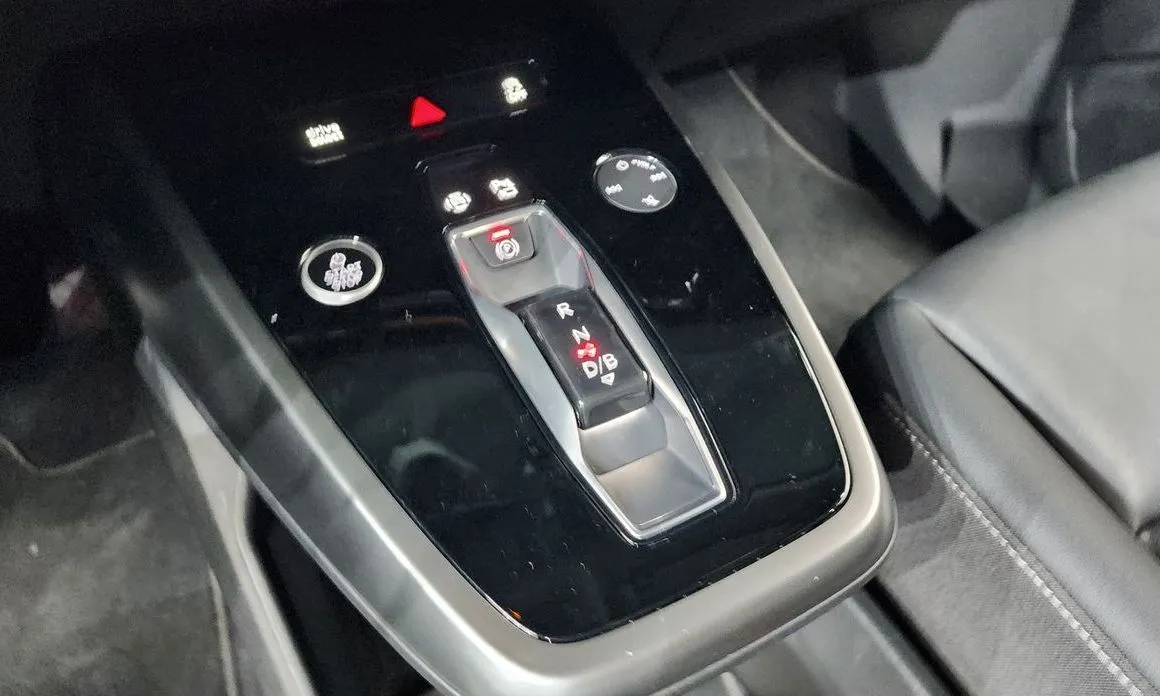 Audi Q4 e-tron 2023 из KR, фото 10