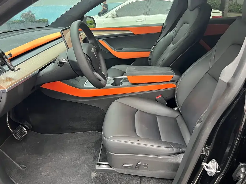 Tesla Model Y — фото 3