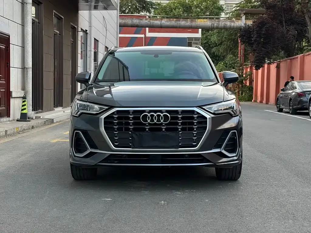 Audi Q3 — фото 8