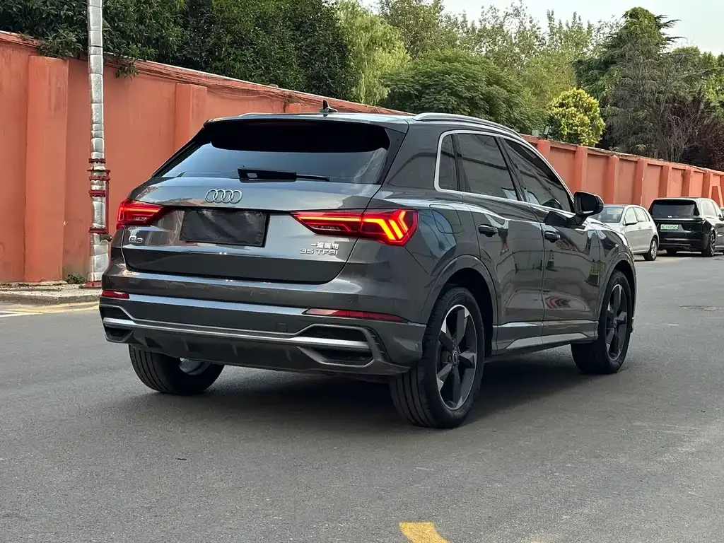 Audi Q3 — фото 9