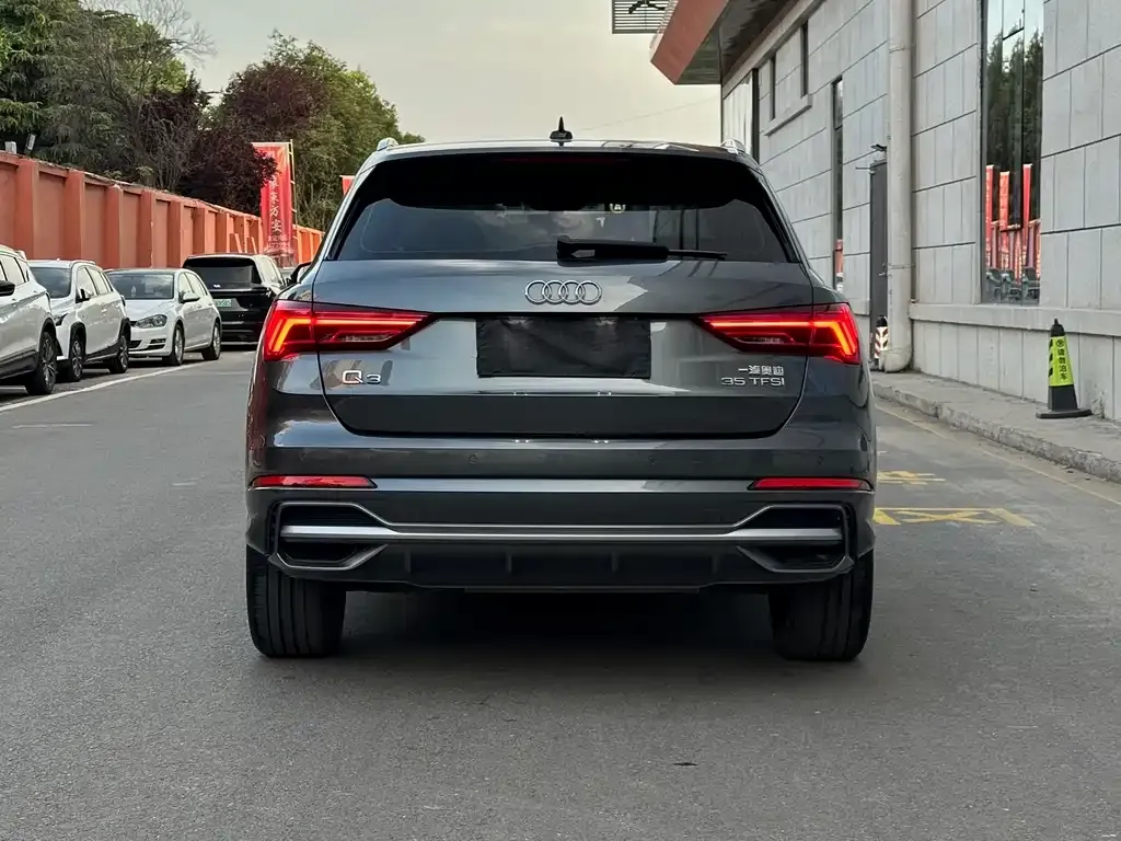 Audi Q3 — фото 3
