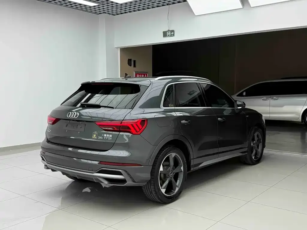Audi Q3 — фото 10