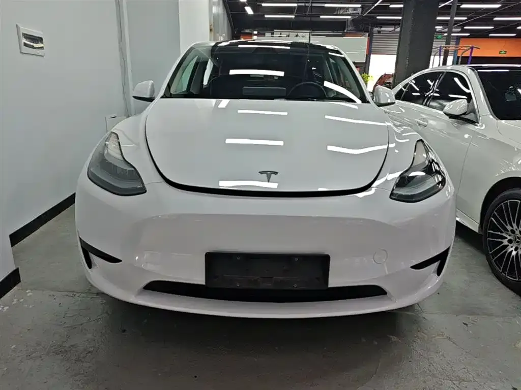 Tesla Model Y — фото 5