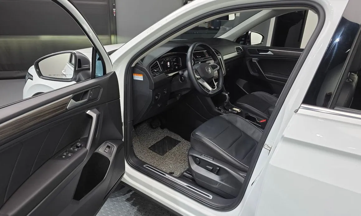 Volkswagen Tiguan 2023 из KR, фото 9