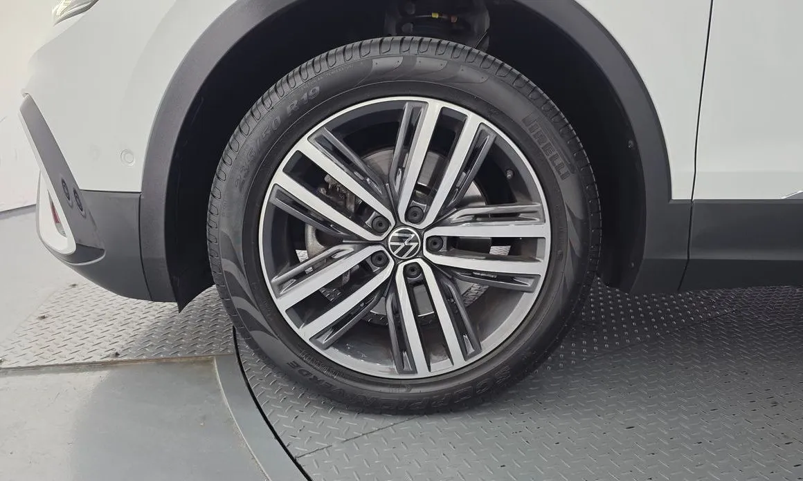 Volkswagen Tiguan 2023 из KR, фото 3