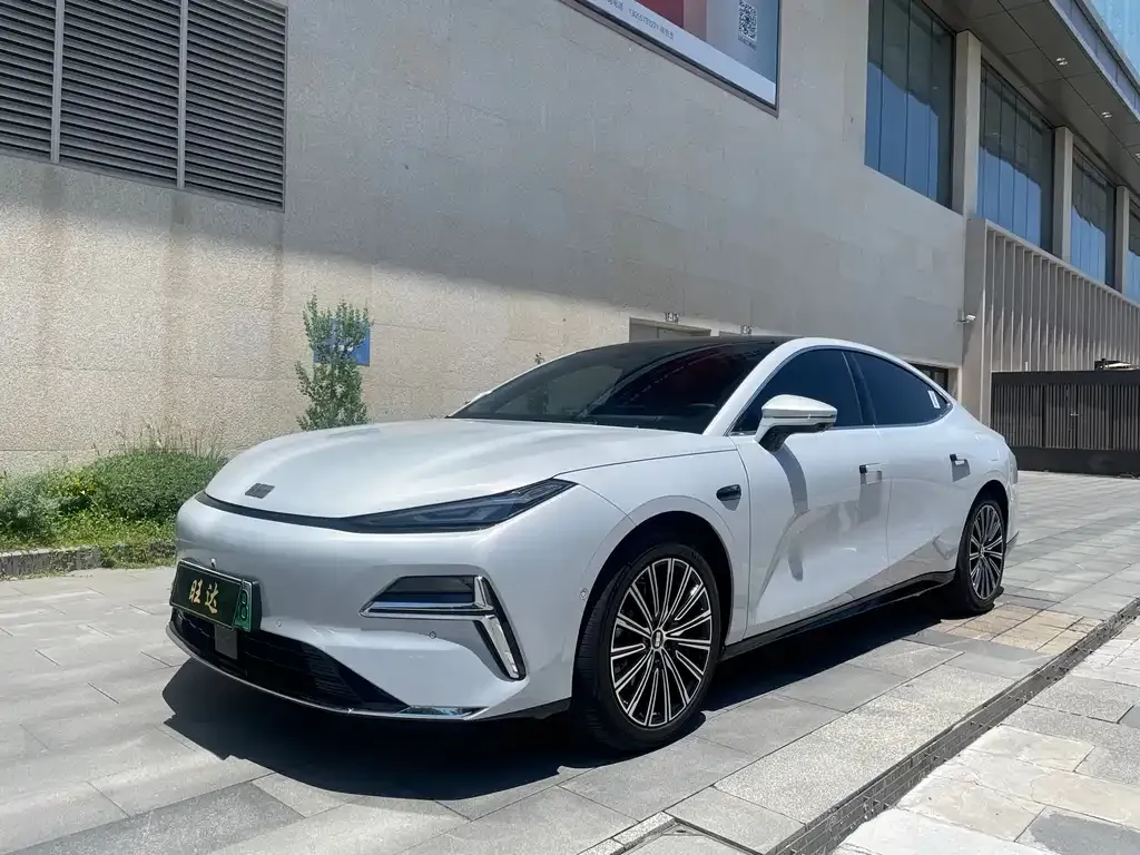 Geely Galaxy Xingyao 8