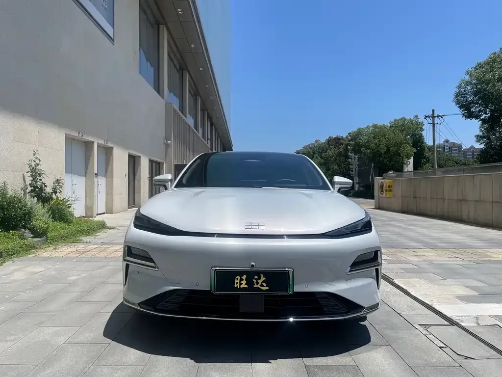 Geely Galaxy Xingyao 8 2025 из CN, фото 10