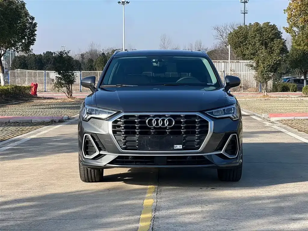 Audi Q3 — фото 10