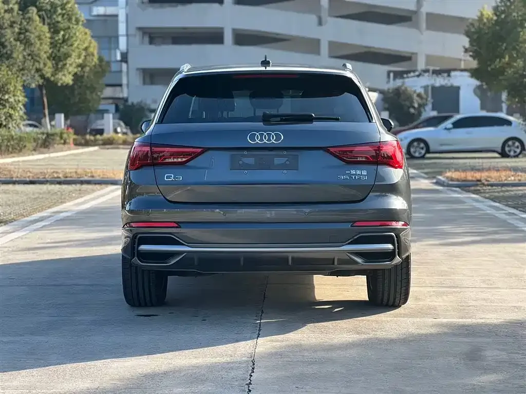 Audi Q3 — фото 3