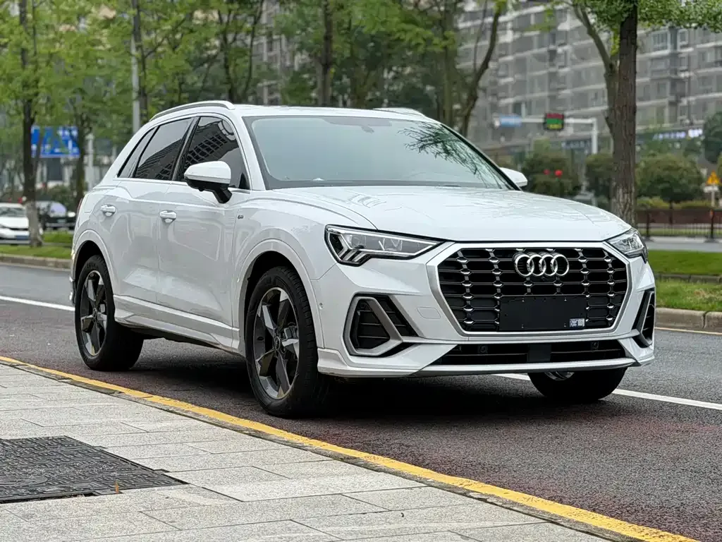 Audi Q3 — фото 5