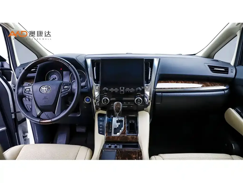 Toyota Alphard — фото 8