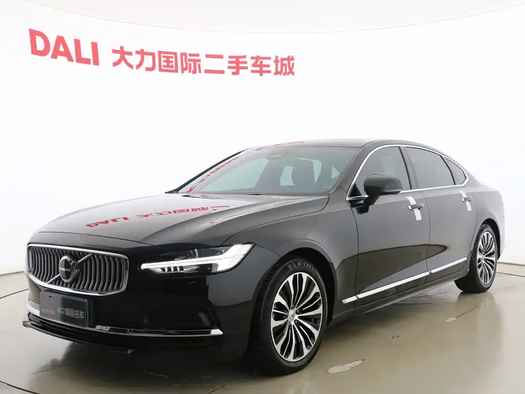 Volvo S90 — фото 1