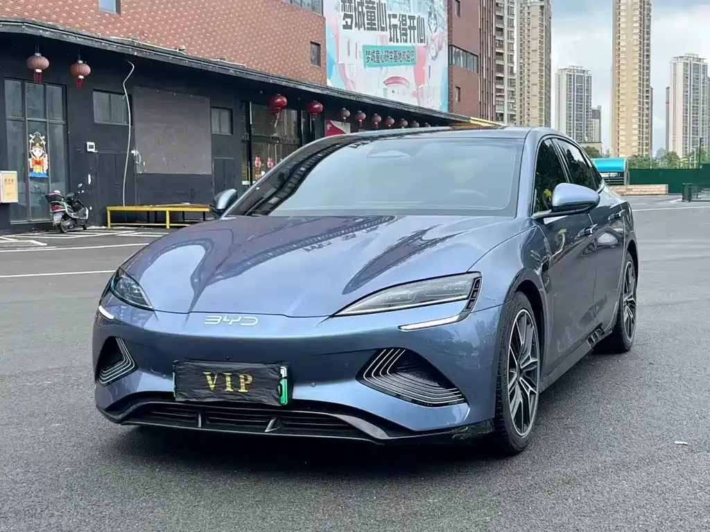 BYD Seal — фото 1