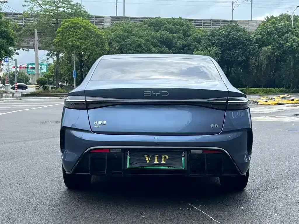 BYD Seal — фото 4