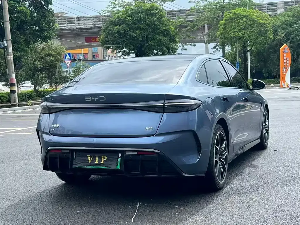 BYD Seal — фото 6