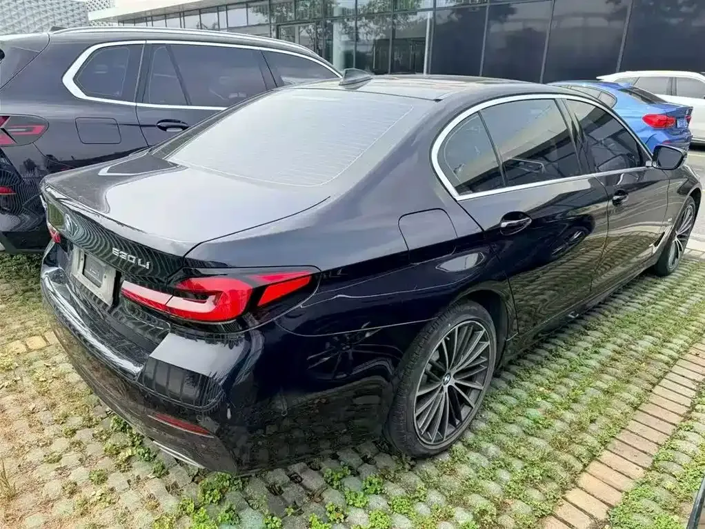 BMW 5 Series — фото 2