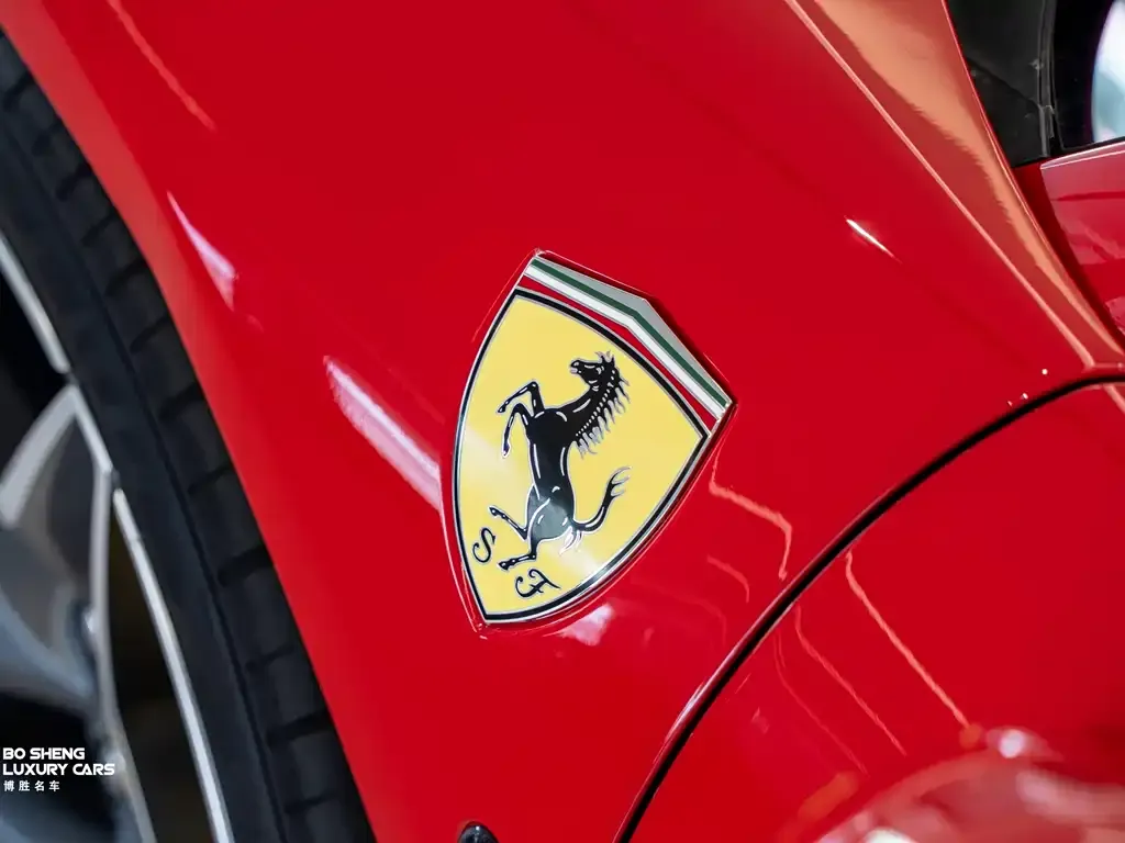 Ferrari F8 — фото 7
