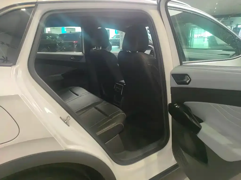 Volkswagen ID.4 X 2024 из CN, фото 10