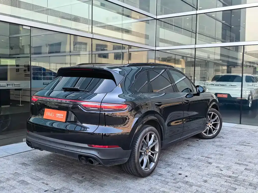 Porsche Cayenne — фото 10