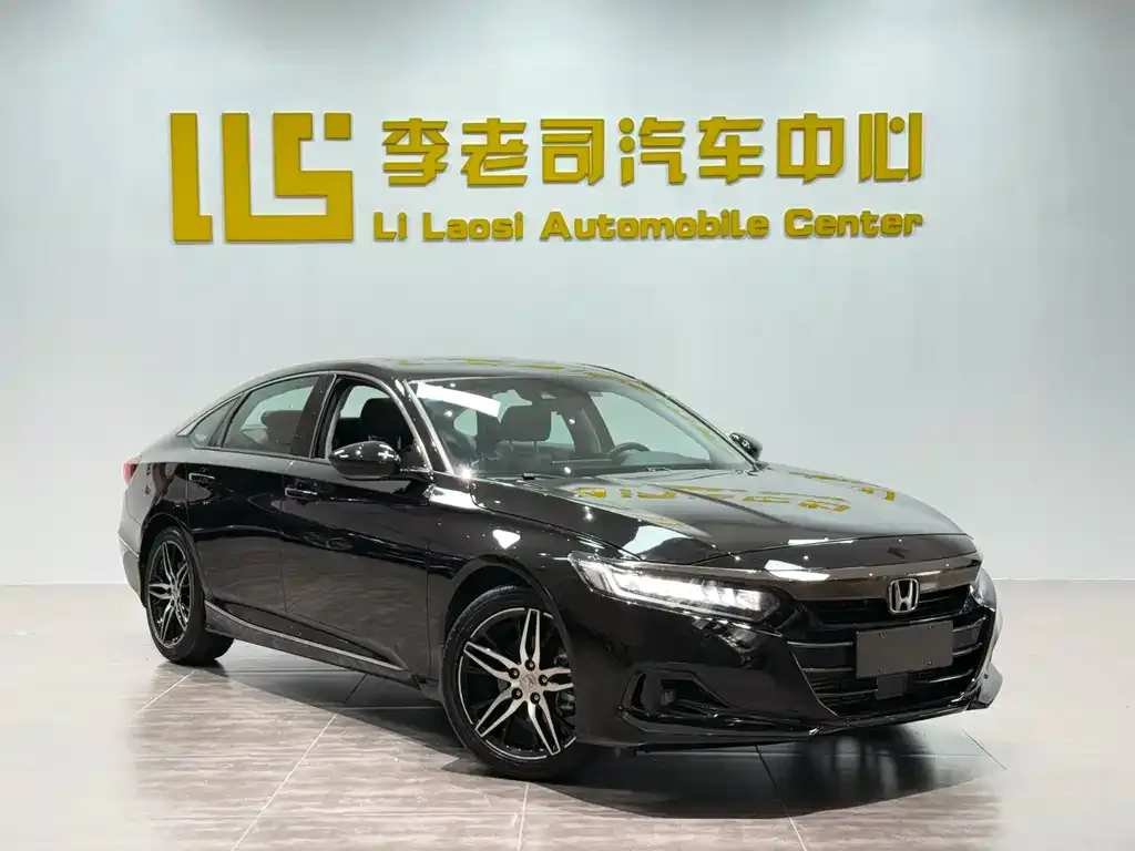 Honda Accord — фото 1