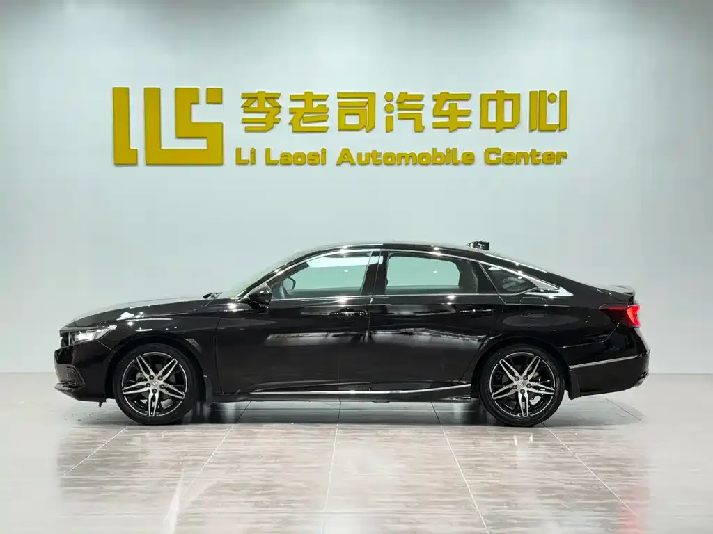 Honda Accord — фото 4